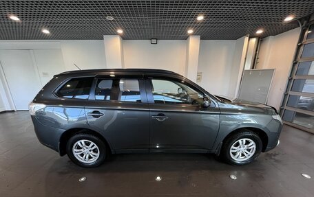 Mitsubishi Outlander III рестайлинг 3, 2013 год, 1 320 000 рублей, 2 фотография