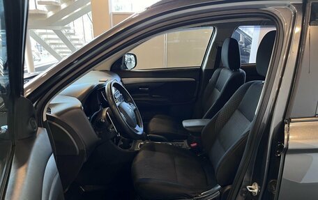 Mitsubishi Outlander III рестайлинг 3, 2013 год, 1 320 000 рублей, 16 фотография