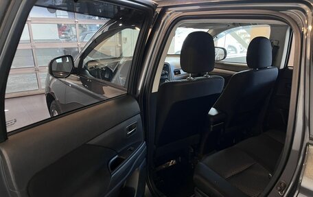 Mitsubishi Outlander III рестайлинг 3, 2013 год, 1 320 000 рублей, 23 фотография