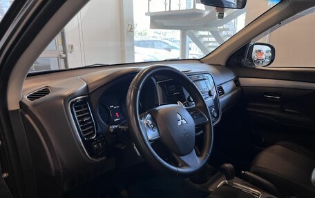 Mitsubishi Outlander III рестайлинг 3, 2013 год, 1 320 000 рублей, 22 фотография