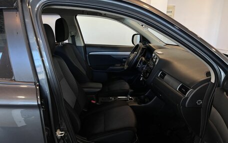 Mitsubishi Outlander III рестайлинг 3, 2013 год, 1 320 000 рублей, 28 фотография
