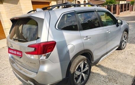 Subaru Forester, 2019 год, 3 100 000 рублей, 10 фотография