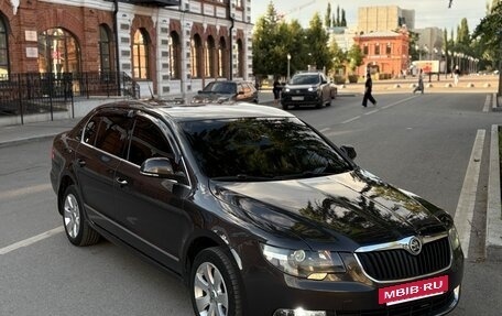 Skoda Superb III рестайлинг, 2009 год, 675 000 рублей, 3 фотография