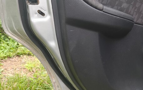 Nissan Note II рестайлинг, 2006 год, 380 000 рублей, 24 фотография