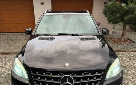 Mercedes-Benz M-Класс, 2013 год, 2 850 000 рублей, 4 фотография