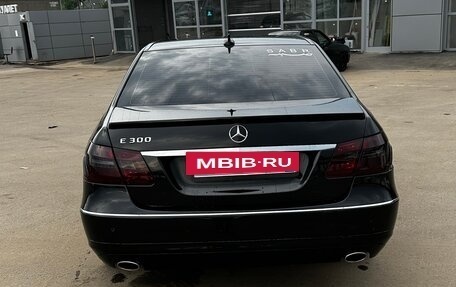 Mercedes-Benz E-Класс, 2010 год, 1 350 000 рублей, 14 фотография
