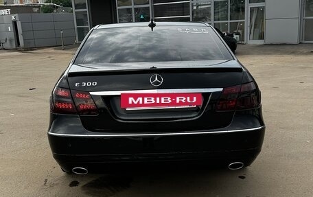 Mercedes-Benz E-Класс, 2010 год, 1 350 000 рублей, 13 фотография