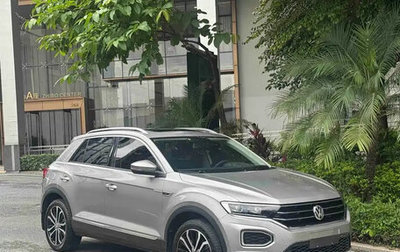 Volkswagen T-Roc I, 2022 год, 1 180 001 рублей, 1 фотография