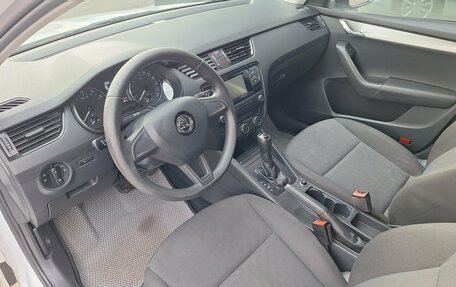 Skoda Octavia, 2017 год, 1 590 000 рублей, 10 фотография