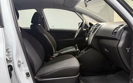 KIA Venga I, 2012 год, 885 000 рублей, 20 фотография