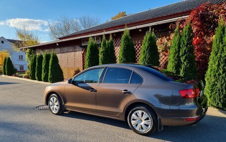 Volkswagen Jetta VI, 2011 год, 1 090 000 рублей, 2 фотография