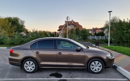Volkswagen Jetta VI, 2011 год, 1 090 000 рублей, 20 фотография