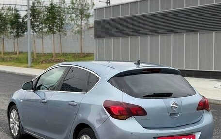 Opel Astra J, 2010 год, 450 000 рублей, 3 фотография