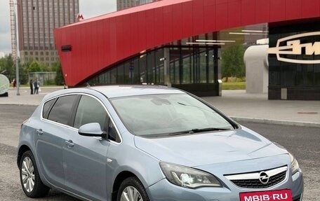 Opel Astra J, 2010 год, 450 000 рублей, 2 фотография