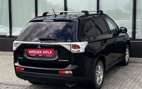 Mitsubishi Outlander III рестайлинг 3, 2013 год, 1 599 000 рублей, 5 фотография