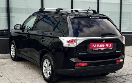 Mitsubishi Outlander III рестайлинг 3, 2013 год, 1 599 000 рублей, 3 фотография