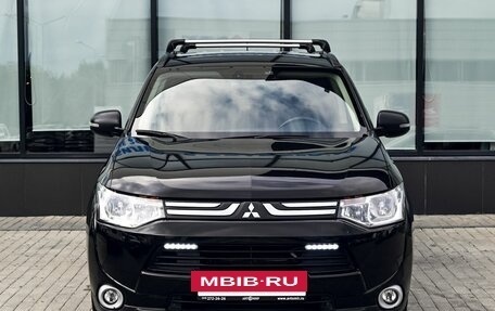 Mitsubishi Outlander III рестайлинг 3, 2013 год, 1 599 000 рублей, 8 фотография