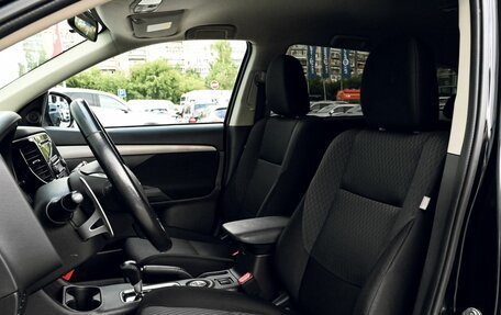 Mitsubishi Outlander III рестайлинг 3, 2013 год, 1 599 000 рублей, 16 фотография