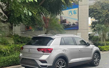 Volkswagen T-Roc I, 2022 год, 1 180 001 рублей, 8 фотография
