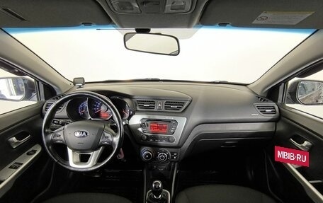 KIA Rio III рестайлинг, 2015 год, 940 000 рублей, 10 фотография