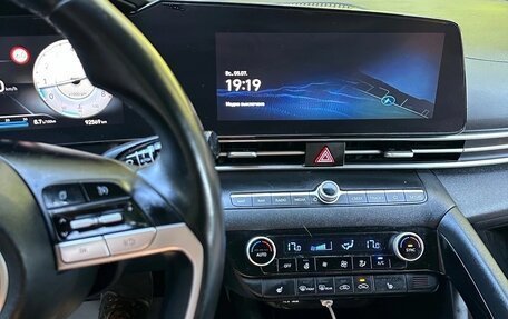 Hyundai Elantra, 2021 год, 2 000 000 рублей, 9 фотография