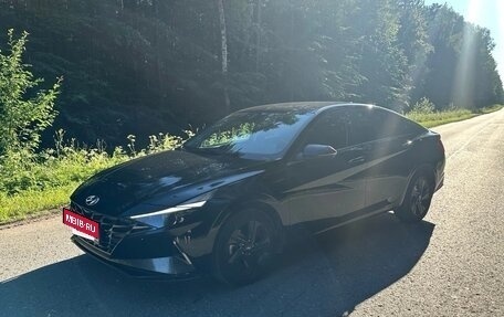 Hyundai Elantra, 2021 год, 2 000 000 рублей, 3 фотография