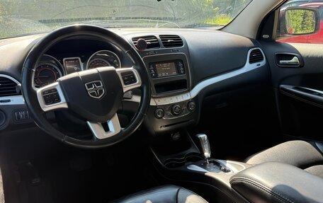 Dodge Journey I, 2011 год, 1 300 000 рублей, 10 фотография