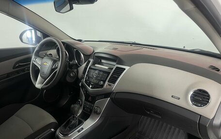 Chevrolet Cruze II, 2012 год, 635 000 рублей, 9 фотография