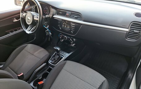 KIA Rio IV, 2017 год, 1 390 000 рублей, 9 фотография