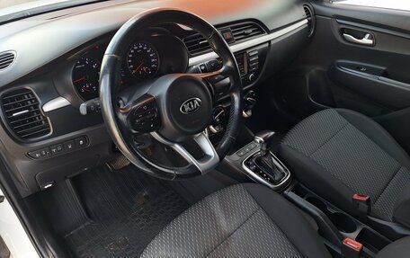 KIA Rio IV, 2017 год, 1 390 000 рублей, 10 фотография