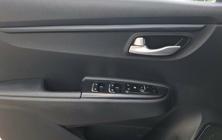 KIA Rio IV, 2017 год, 1 390 000 рублей, 14 фотография