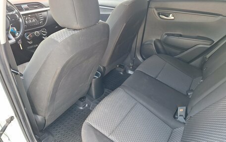 KIA Rio IV, 2017 год, 1 390 000 рублей, 20 фотография