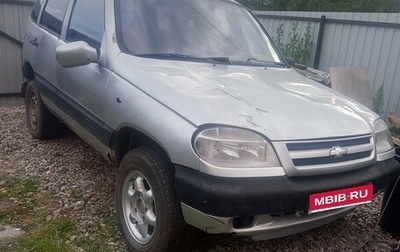 Chevrolet Niva I рестайлинг, 2003 год, 120 000 рублей, 1 фотография