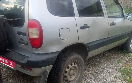 Chevrolet Niva I рестайлинг, 2003 год, 120 000 рублей, 5 фотография