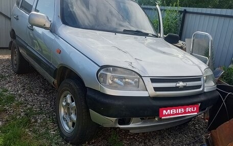 Chevrolet Niva I рестайлинг, 2003 год, 120 000 рублей, 6 фотография