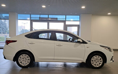 Hyundai Solaris II рестайлинг, 2018 год, 1 030 000 рублей, 5 фотография