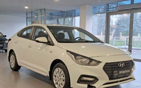 Hyundai Solaris II рестайлинг, 2018 год, 1 030 000 рублей, 3 фотография
