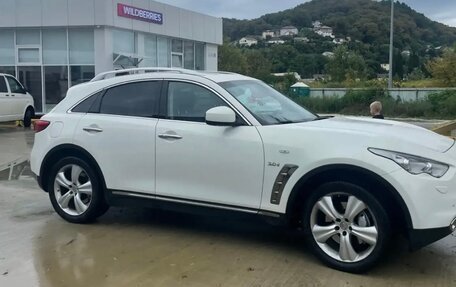 Infiniti QX70, 2015 год, 1 300 000 рублей, 3 фотография