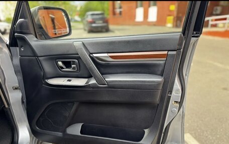 Mitsubishi Pajero IV, 2008 год, 1 450 000 рублей, 13 фотография