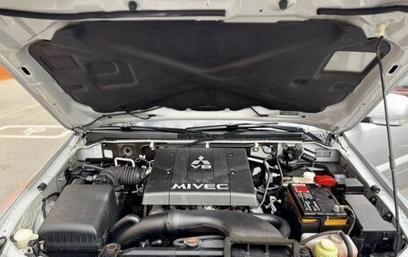 Mitsubishi Pajero IV, 2008 год, 1 450 000 рублей, 27 фотография
