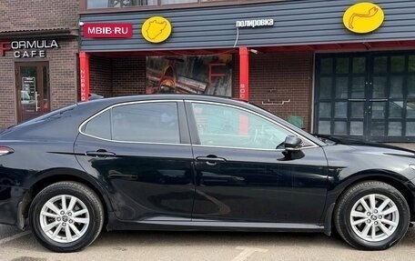Toyota Camry, 2021 год, 2 500 000 рублей, 6 фотография