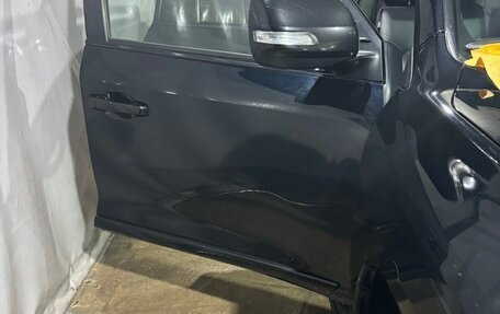 Toyota Land Cruiser 200, 2015 год, 4 950 000 рублей, 4 фотография