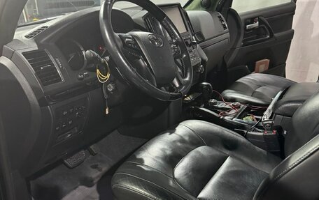 Toyota Land Cruiser 200, 2015 год, 4 950 000 рублей, 6 фотография