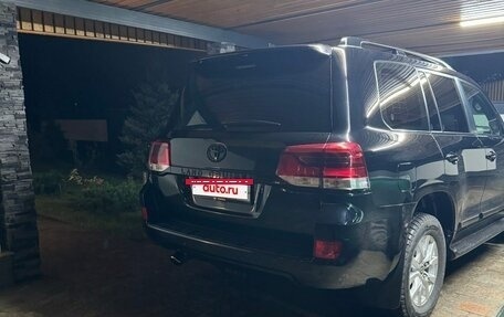 Toyota Land Cruiser 200, 2015 год, 4 950 000 рублей, 2 фотография