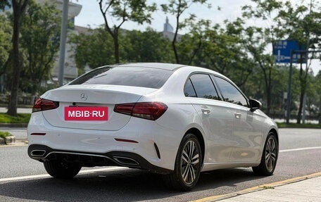 Mercedes-Benz A-Класс, 2022 год, 1 900 000 рублей, 2 фотография