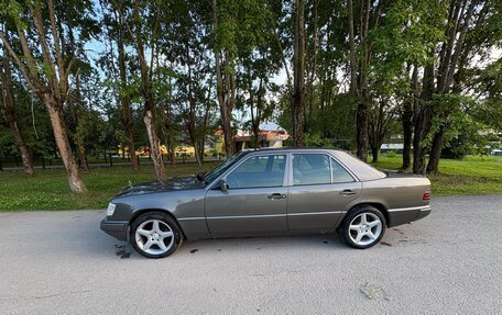 Mercedes-Benz W124, 1992 год, 750 000 рублей, 3 фотография