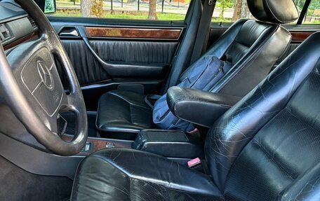 Mercedes-Benz W124, 1992 год, 750 000 рублей, 8 фотография