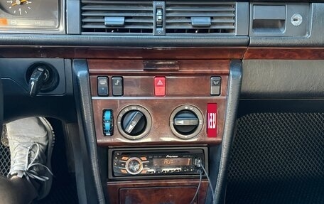 Mercedes-Benz W124, 1992 год, 750 000 рублей, 13 фотография