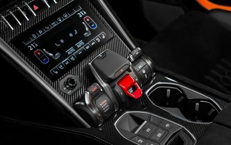 Lamborghini Urus I, 2023 год, 27 500 000 рублей, 28 фотография