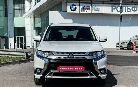 Mitsubishi Outlander III рестайлинг 3, 2018 год, 1 847 000 рублей, 3 фотография